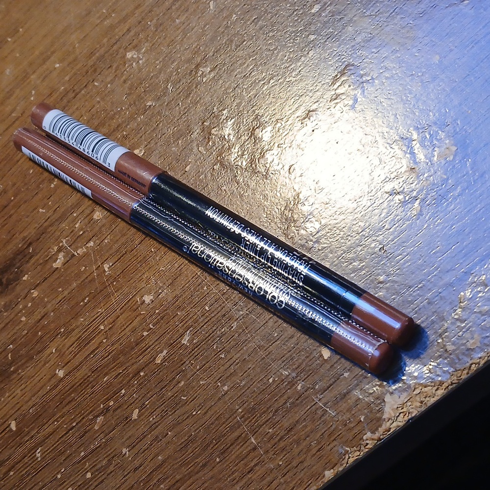 Maybelline color sensational shaping lip liner 115 totally toffee